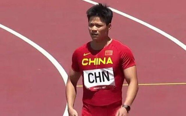 奥卡福在国际比赛日腿筋受伤 将接受进一步检查据米兰新闻网记者Antonio Vitiello报道，米兰前锋奥卡福在国际比赛日期间出现腿筋受伤的状况，需要接受进一步检查评估伤情。